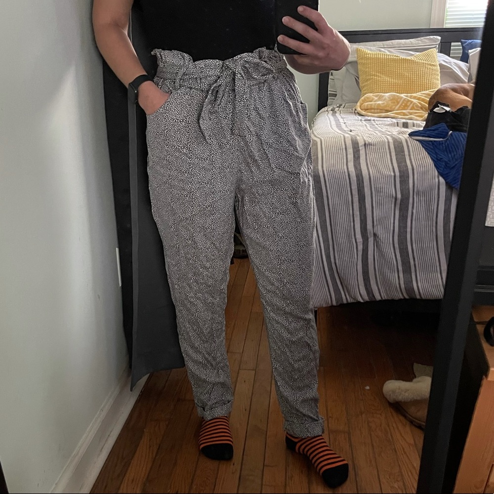 Paperbag Huron Pants (Francesca’s)